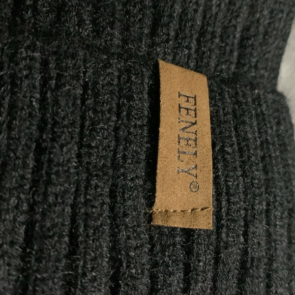 Women Beanie Hat Scarf Set - Picture 5 of 7